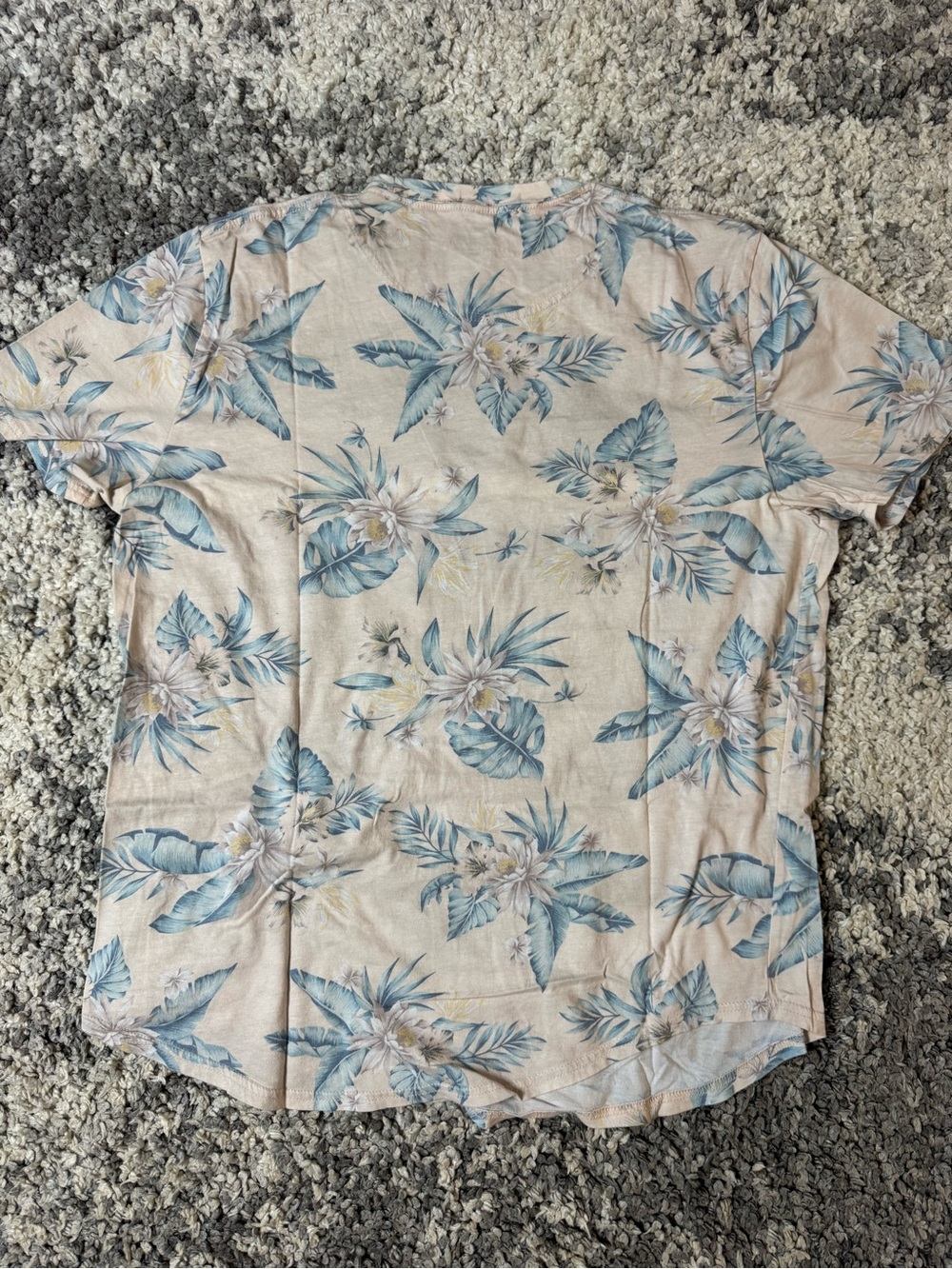 Hollister, Mens Light Pink Tropical Floral Print Short Sleeve Tshirt, XL - Picture 4 of 4